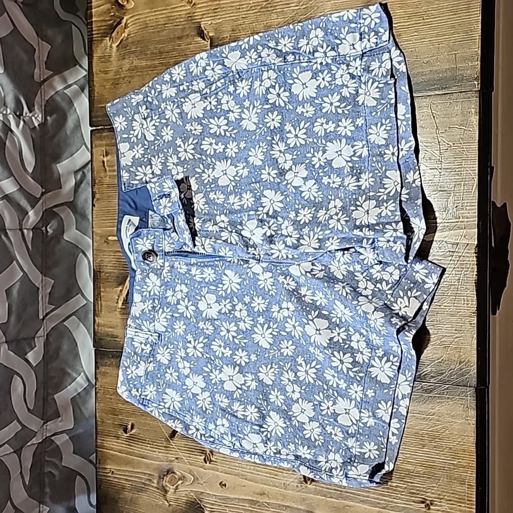 Old Navy Everyday Short